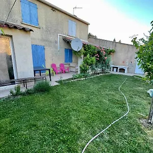 Avignon- Montfavet En Périphérique Du Centre D'avignon Wifi Avec Grand Parking Francia