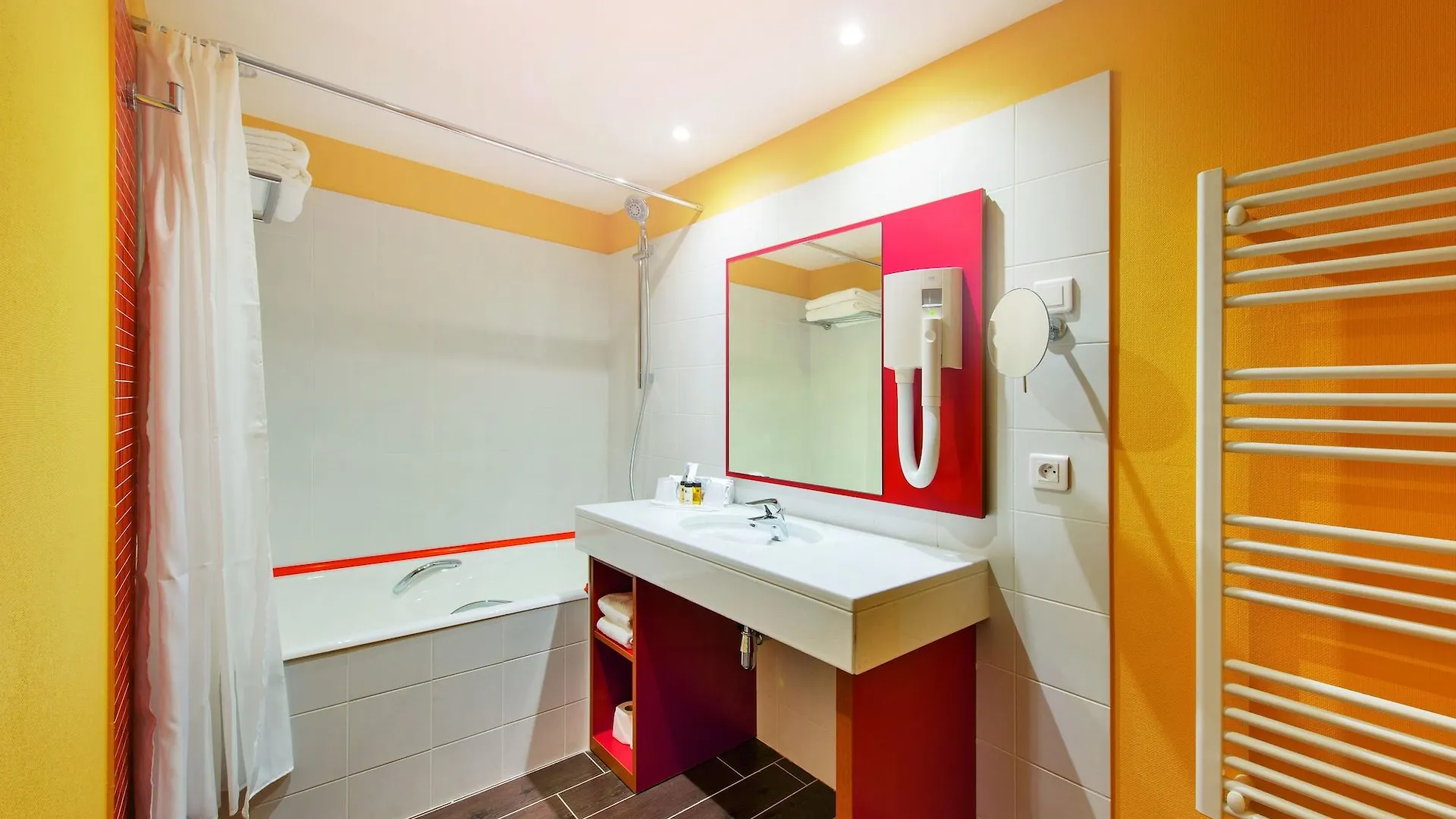 Hotel Lyon Metropole 4*,